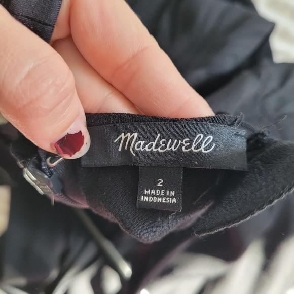 Madewell Jumpsuit smocked button front crop black 2 - Picture 9 of 10